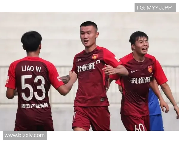 深圳足球队以52分领跑冠军赛积分榜展现强劲实力和争冠决心